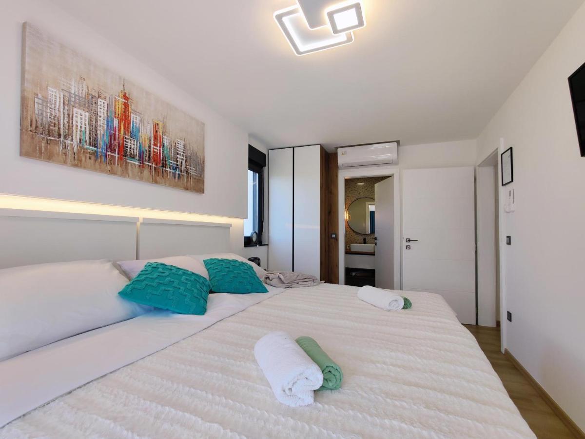 Villa Biser Gacke Sinac 外观 照片