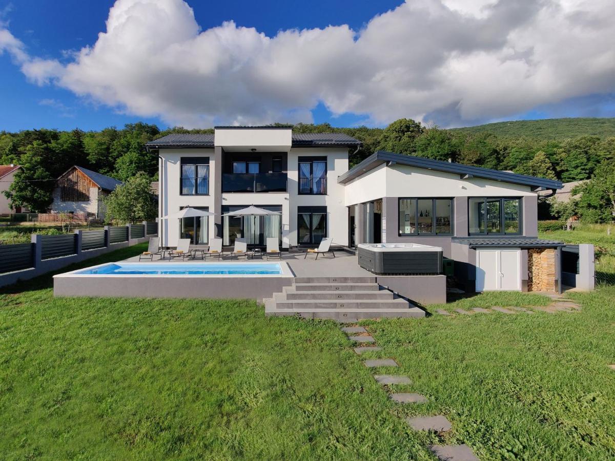 Villa Biser Gacke Sinac 外观 照片