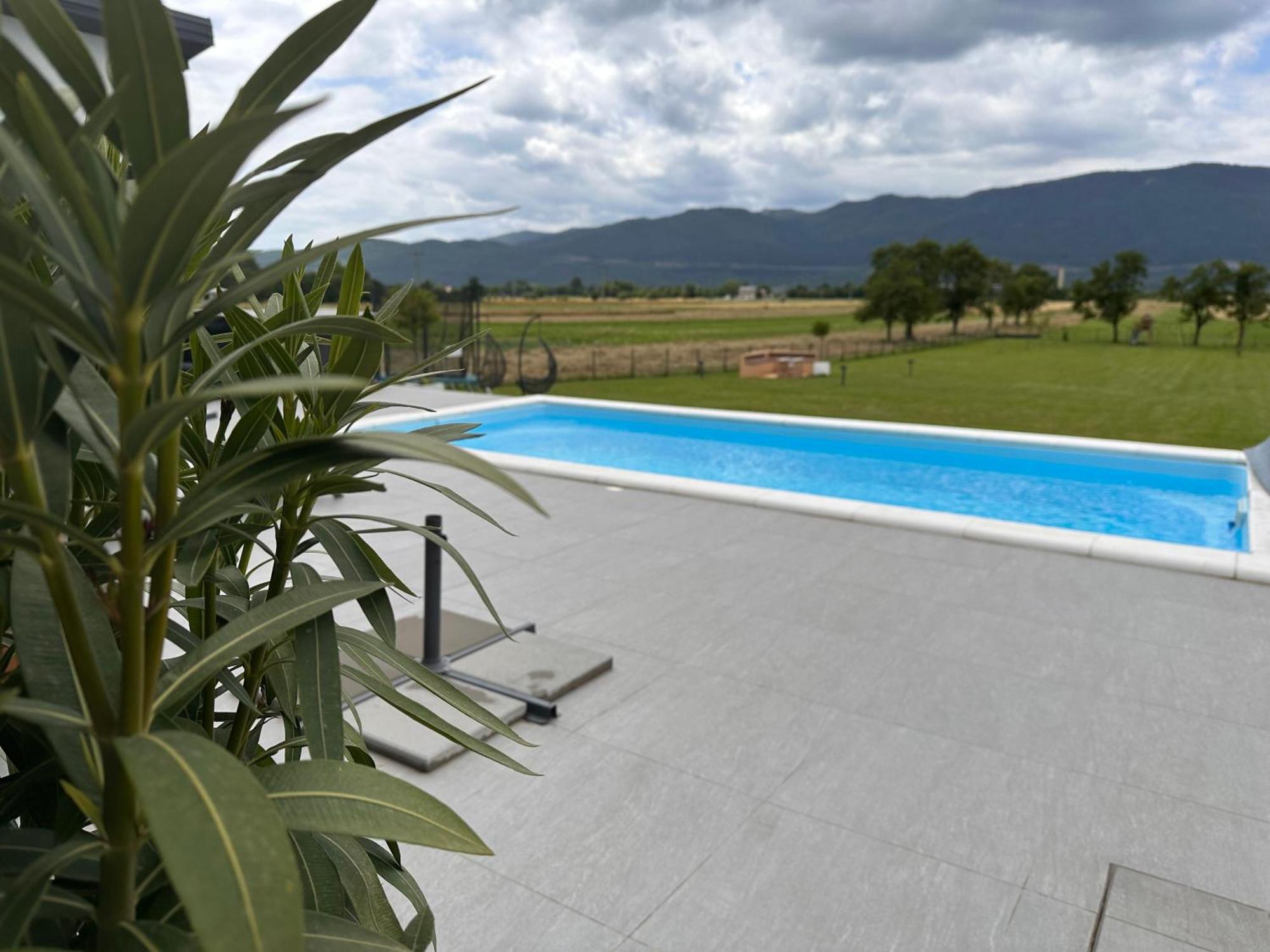 Villa Biser Gacke Sinac 外观 照片